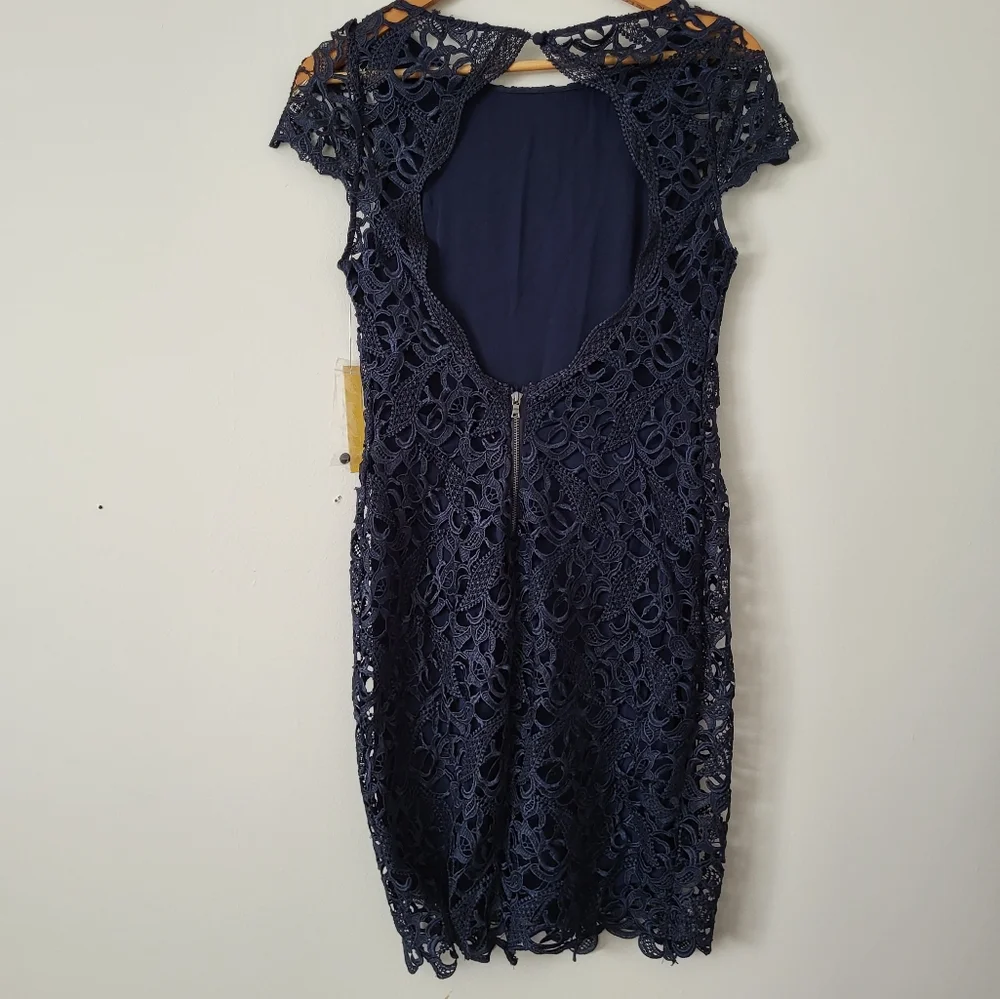 Alice + Olivia Clover Open Back Lace Navy Dress Wedding Cocktail Party - Picture 7 of 8